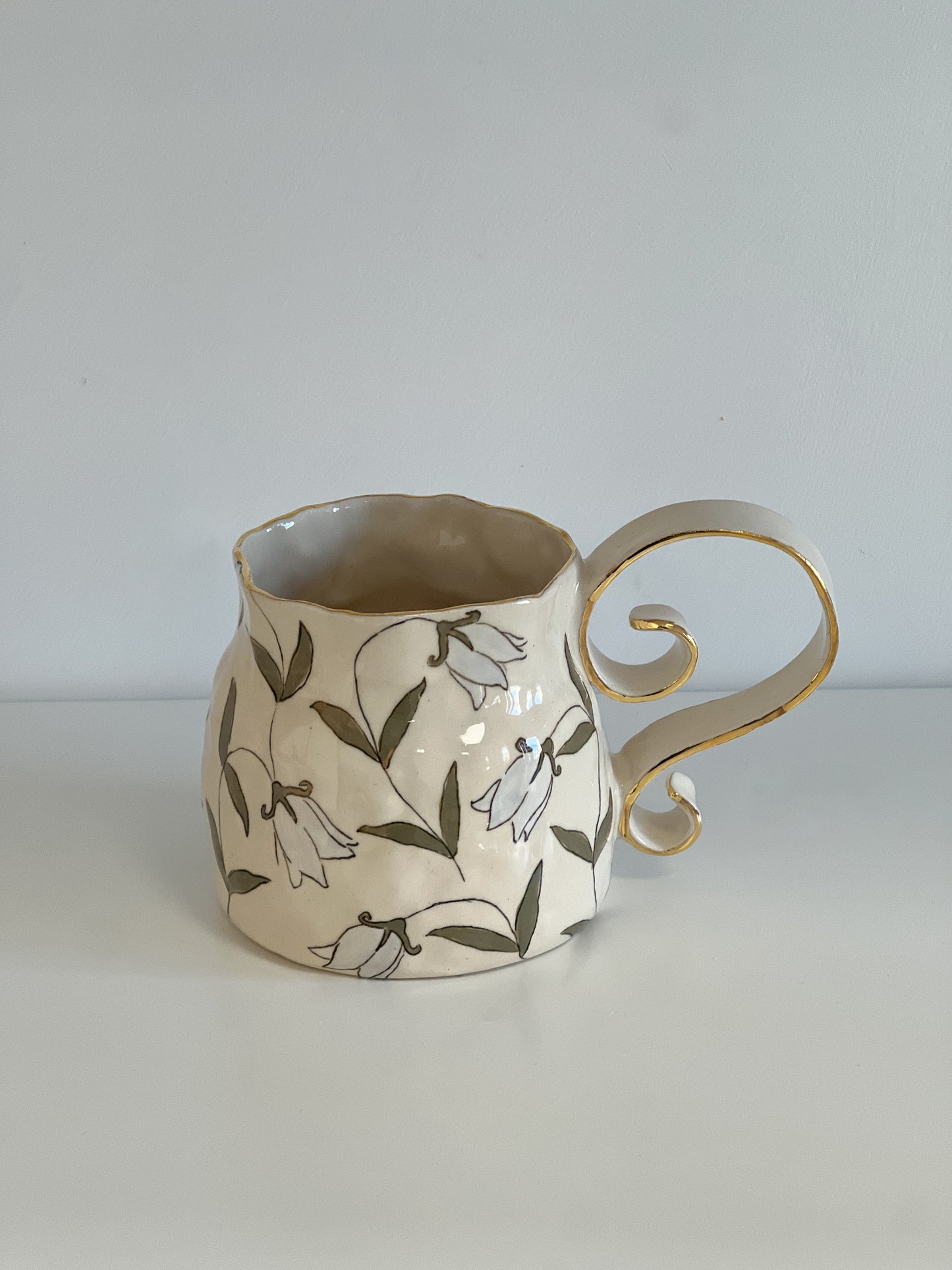 ''bellflowers'' mug (white/light blue)