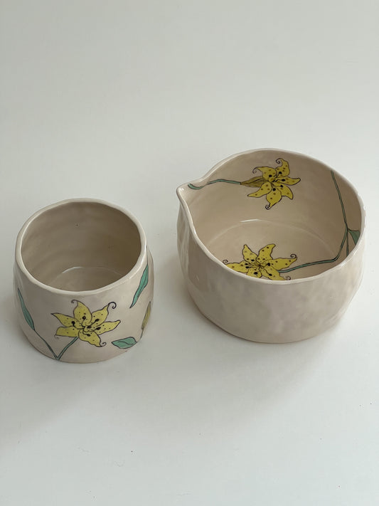 yellow lily matcha set