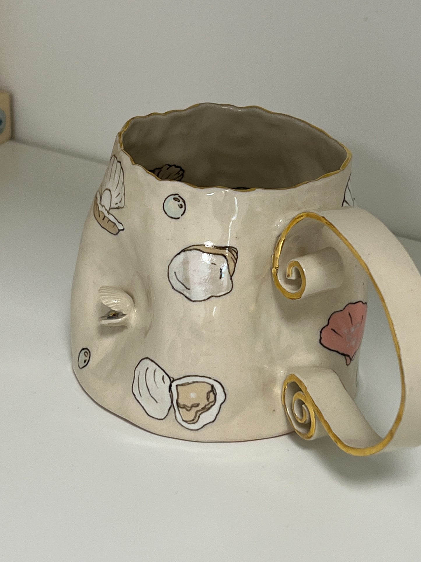 ''collecting sea shells'' mug